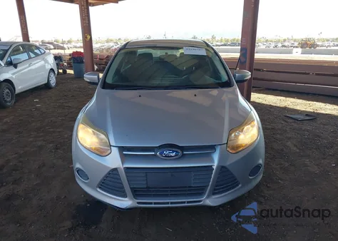 2014 Ford Focus Se z USA, uszkodzony, nr VIN 1FADP3F25EL442372